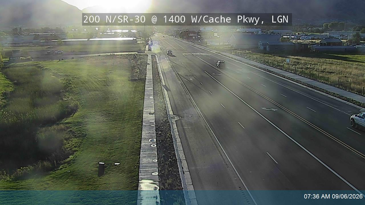 200 N / SR-30 @ 1400 W / Cache Valley Pkwy, LGN live camera view