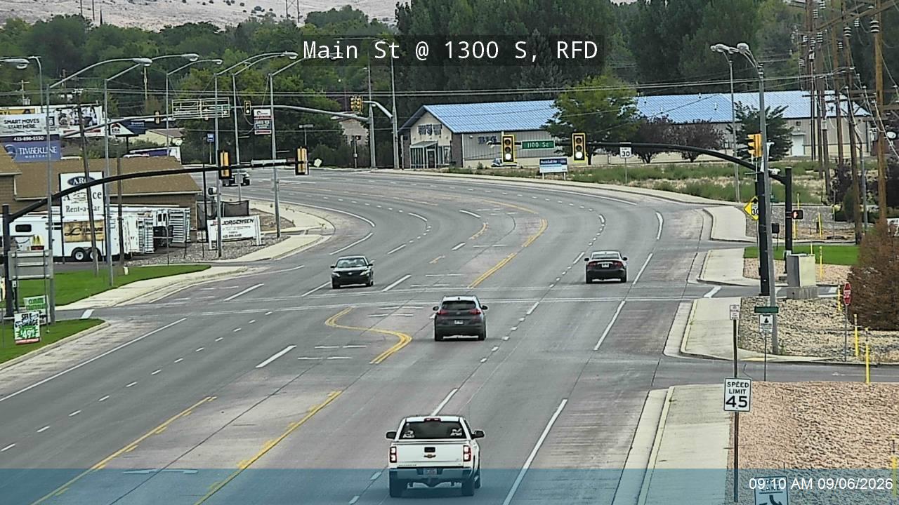 Main St / SR-118 / SR-120 @ 1300 S / SR-120, RFD live camera view