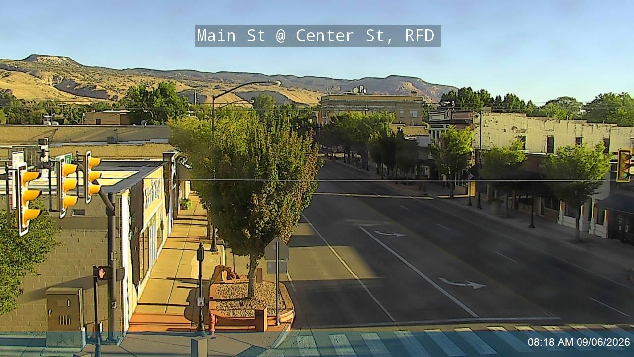 Main St / SR-120 @ Center St, RFD live camera view