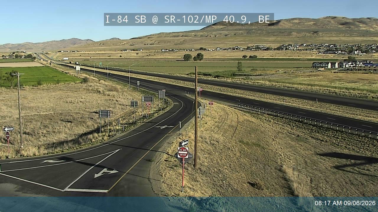 Main St / SR 102 @ I-84 SB Ramp TRE live camera view