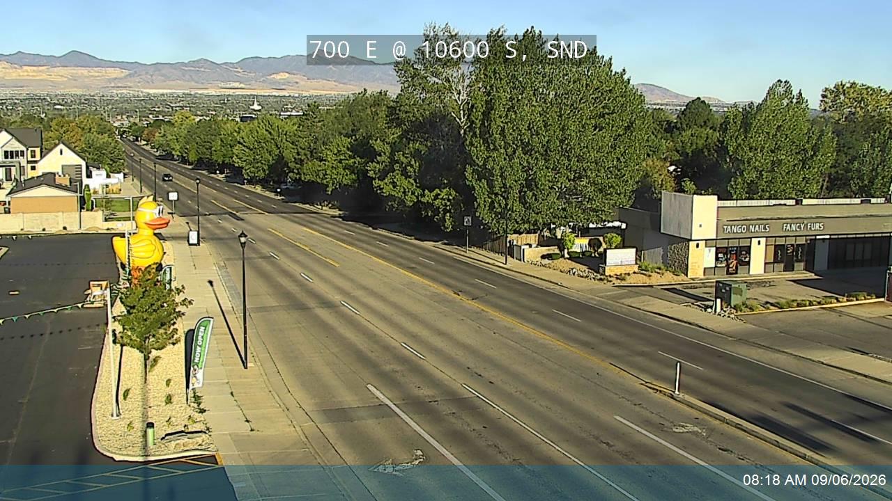 700 E / SR-71 @ 10600 S, SND live camera view