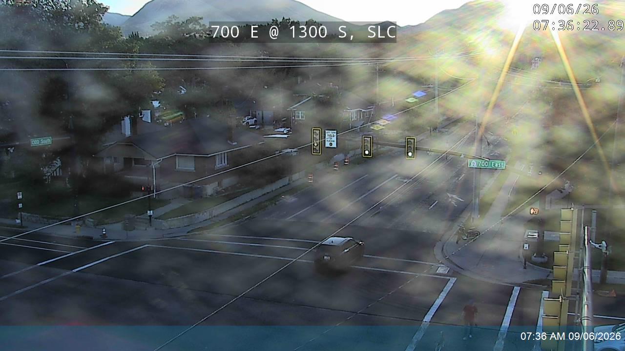 700 E / SR-71 @ 1300 S, SLC live camera view
