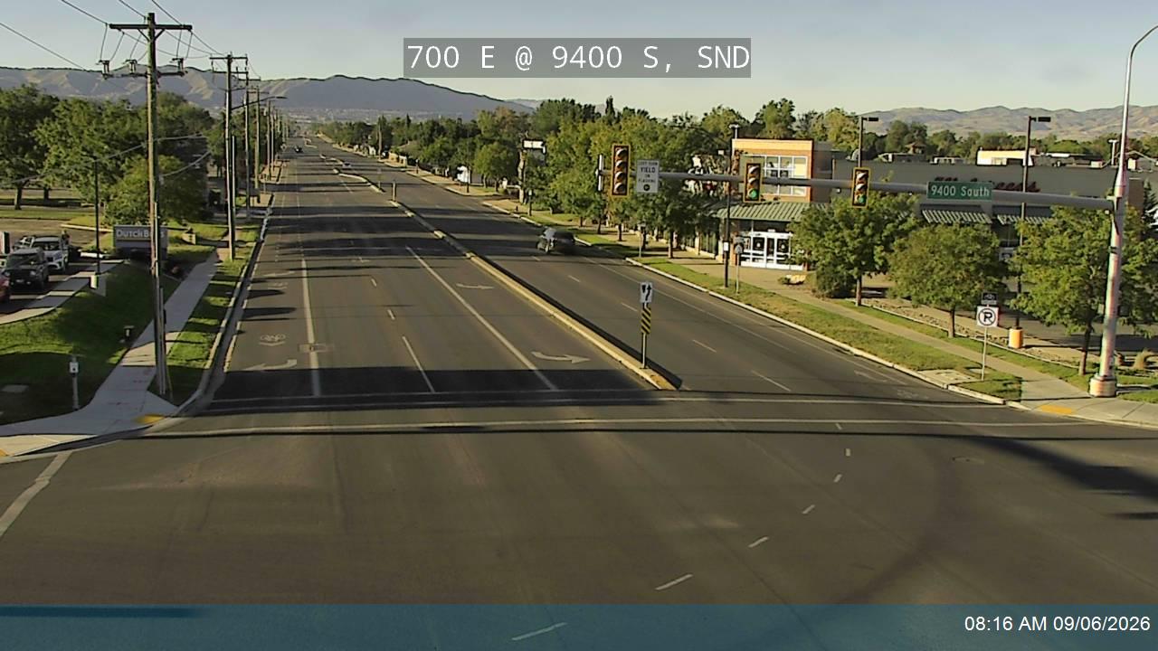 700 E / SR-71 @ 9400 S, SND live camera view