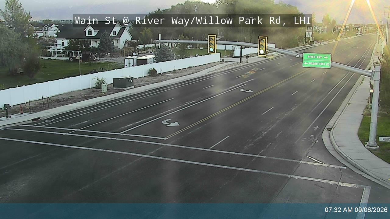 Main St @ River Way / Willow Park Rd / 2725 W, LHI live camera view