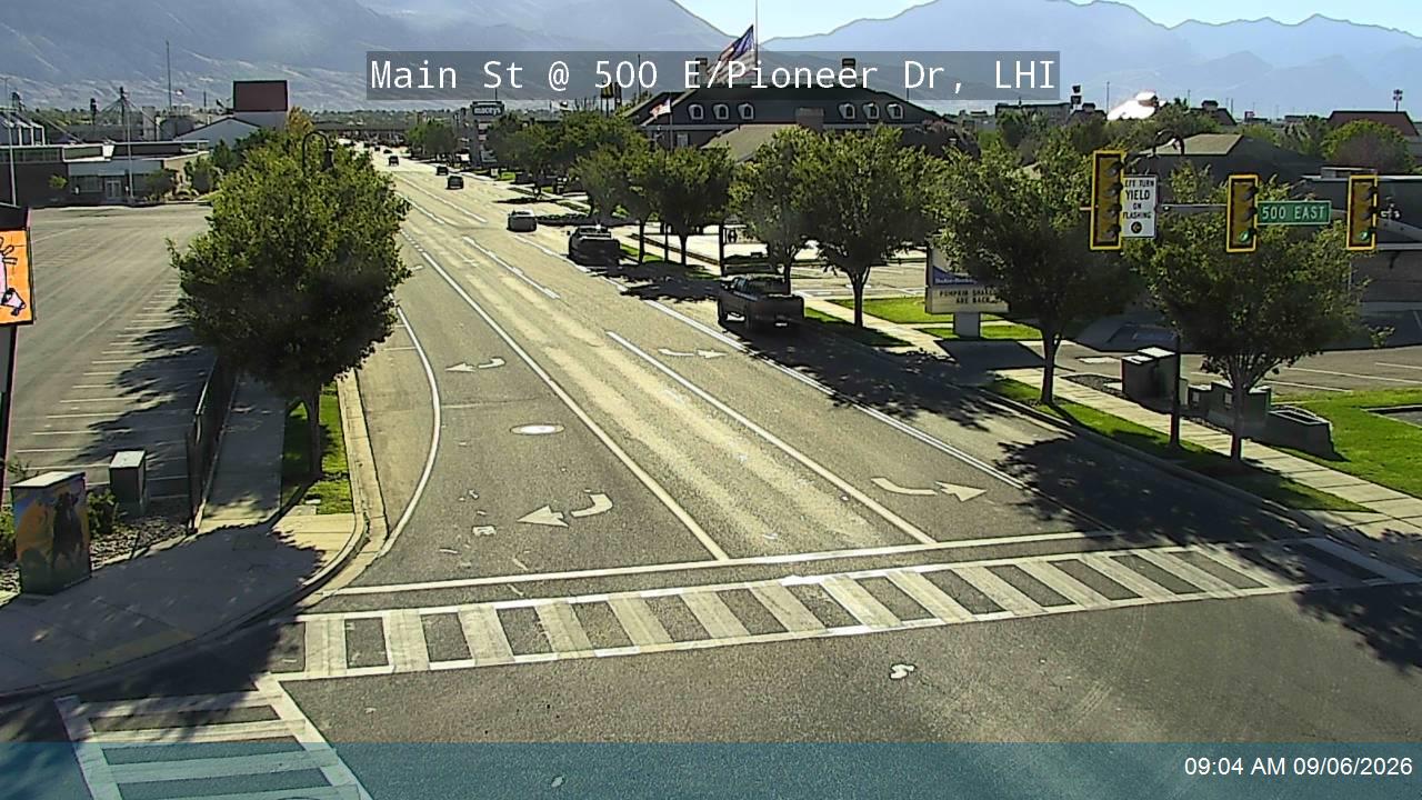 Main St @ 500 E / Pioneer Dr, LHI live camera view