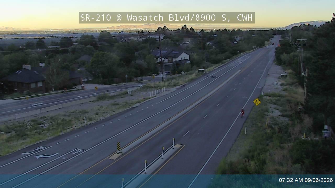 North Little Cottonwood Rd / Wasatch Blvd / 3600 E / SR-210 @ Wasatch Blvd / 8900 S, CWH live camera view