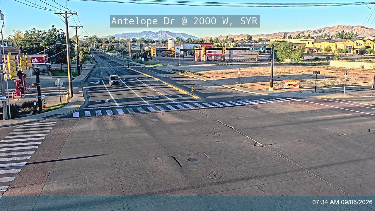 Antelope Dr / 1700 S / SR-108 @ 2000 W / SR-108, SYR live camera view
