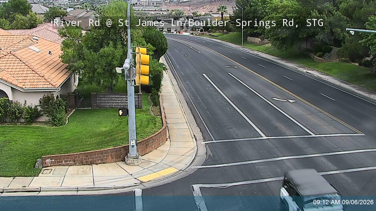 River Rd @ St James Ln / Boulder Springs Rd, STG live camera view