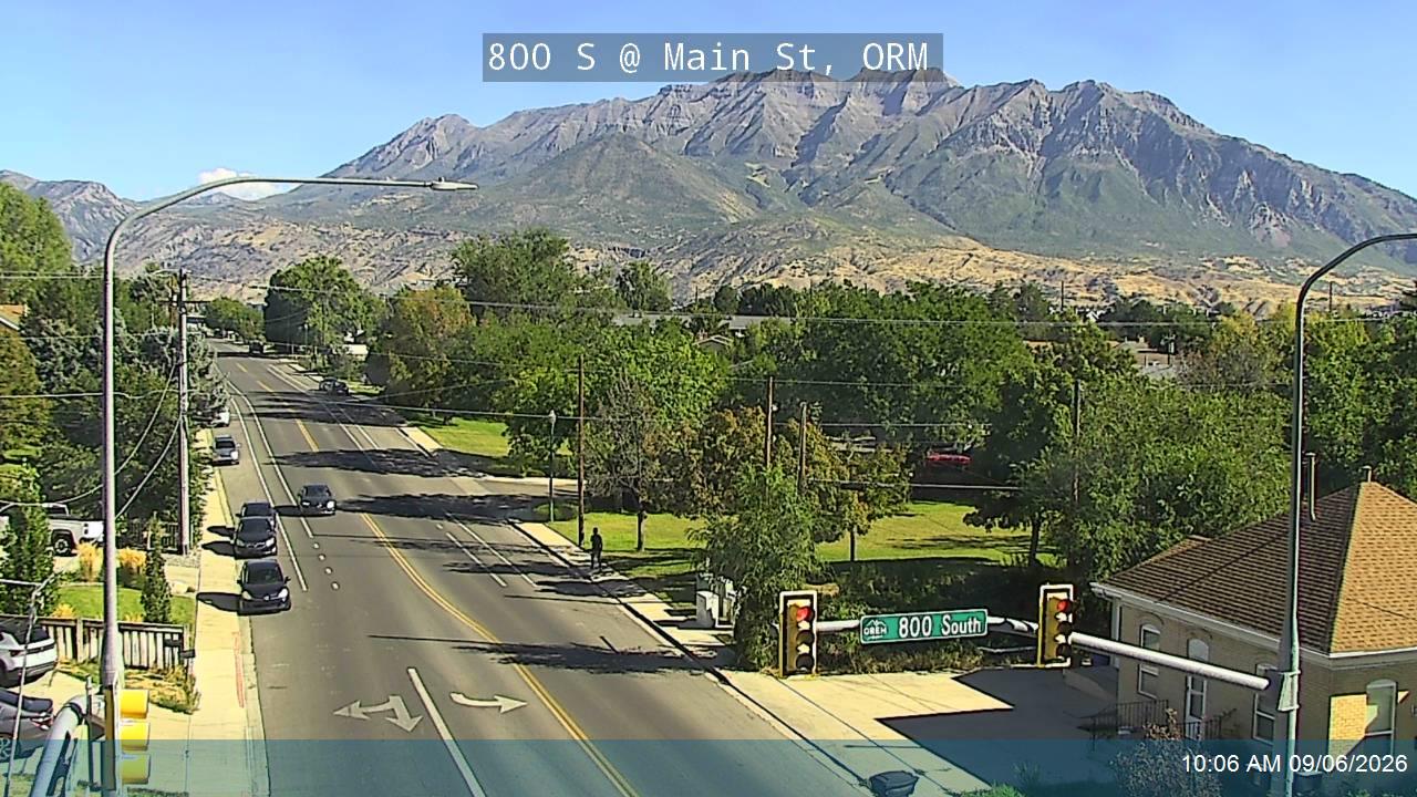 800 S @ Main St, ORM live camera view