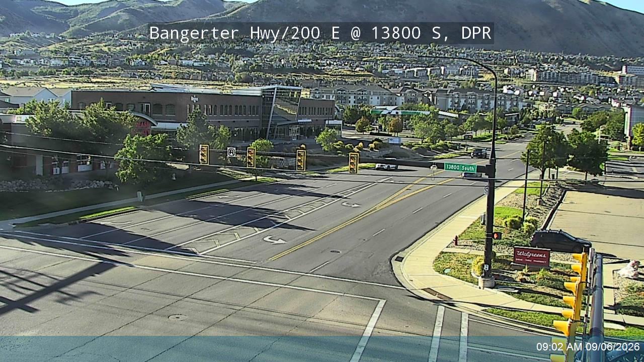 Bangerter Hwy / 200 E / SR-154 @ 13800 S, DPR live camera view