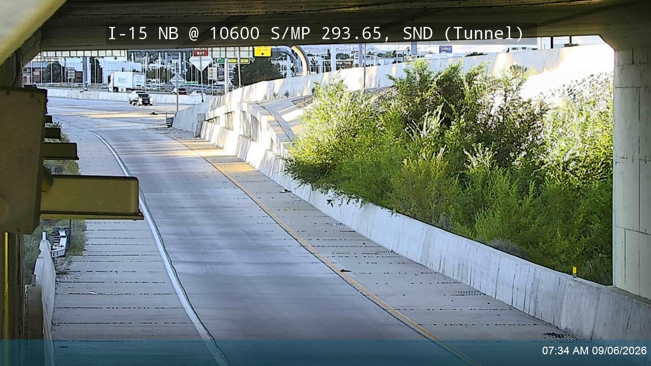 I-15 NB @ 10600 S / SR-151 / MP 293.65, SND (Tunnel) live camera view