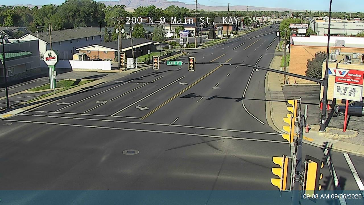 200 N / SR-273 @ Main St / SR-273, KAY live camera view