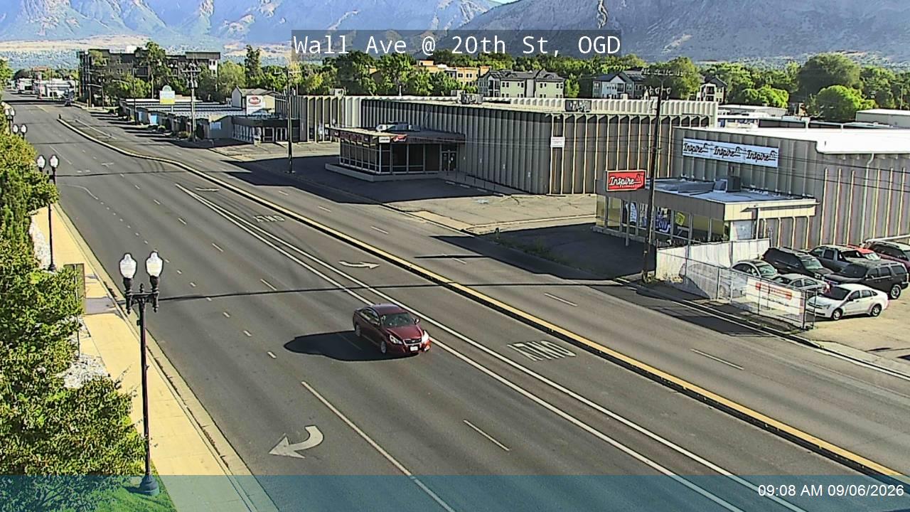 Wall Ave / SR-204 @ 20th St / SR-104, OGD live camera view