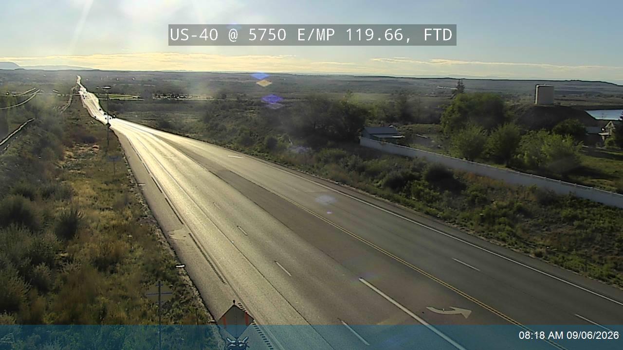 200 N / US-40 @ 5750 E / Whiterocks Hwy / MP 119.66, FTD live camera view
