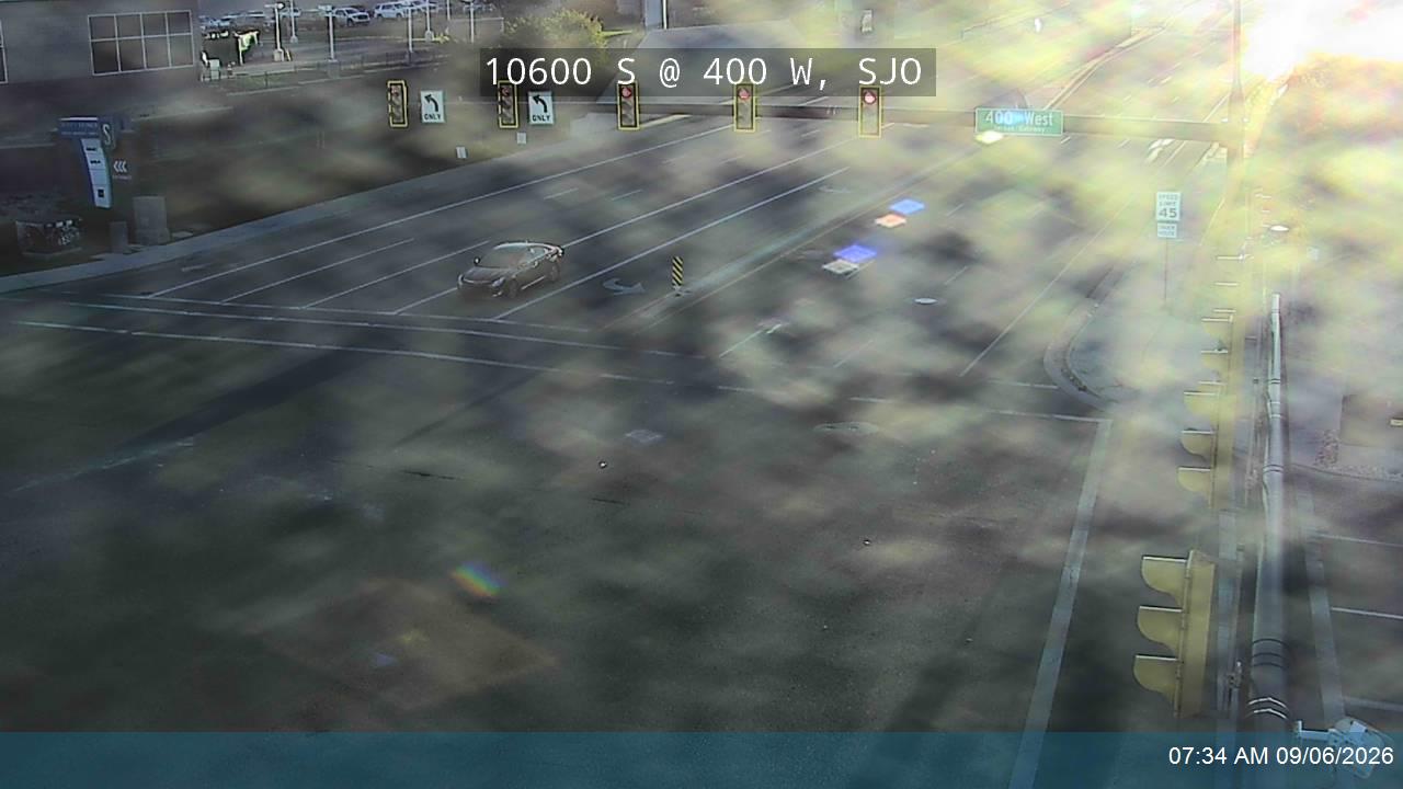 10600 S / South Jordan Pkwy / SR-151 @ 400 W / Jordan Gateway, SJO live camera view