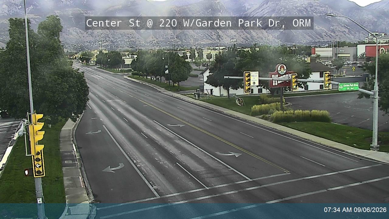Center St @ 220 W / Garden Park Dr, ORM live camera view