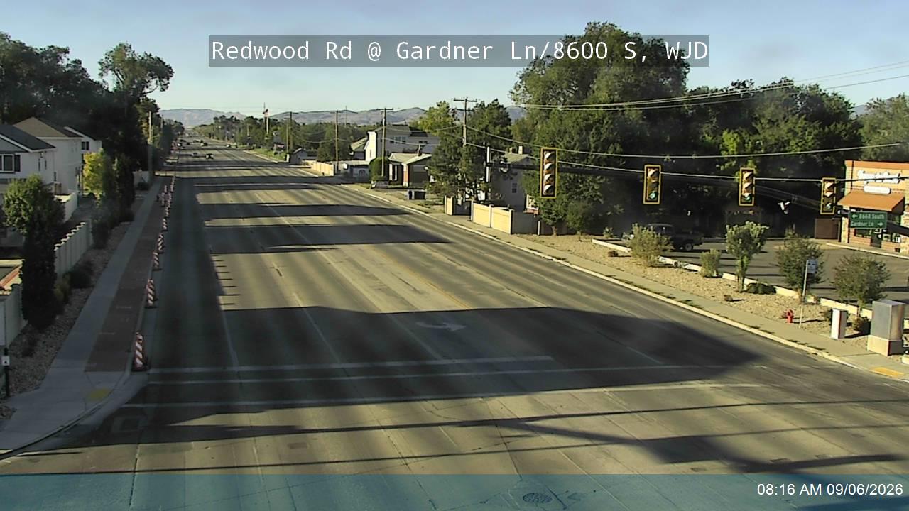 Redwood Rd / SR-68 @ Gardener Ln / 8660 S, WJD live camera view