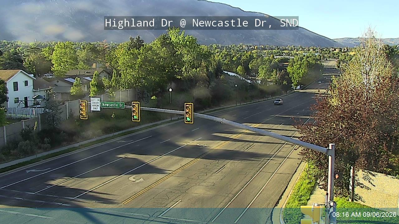 Highland Dr / 2000 E @ Newcastle Dr / 8890 S, SND live camera view