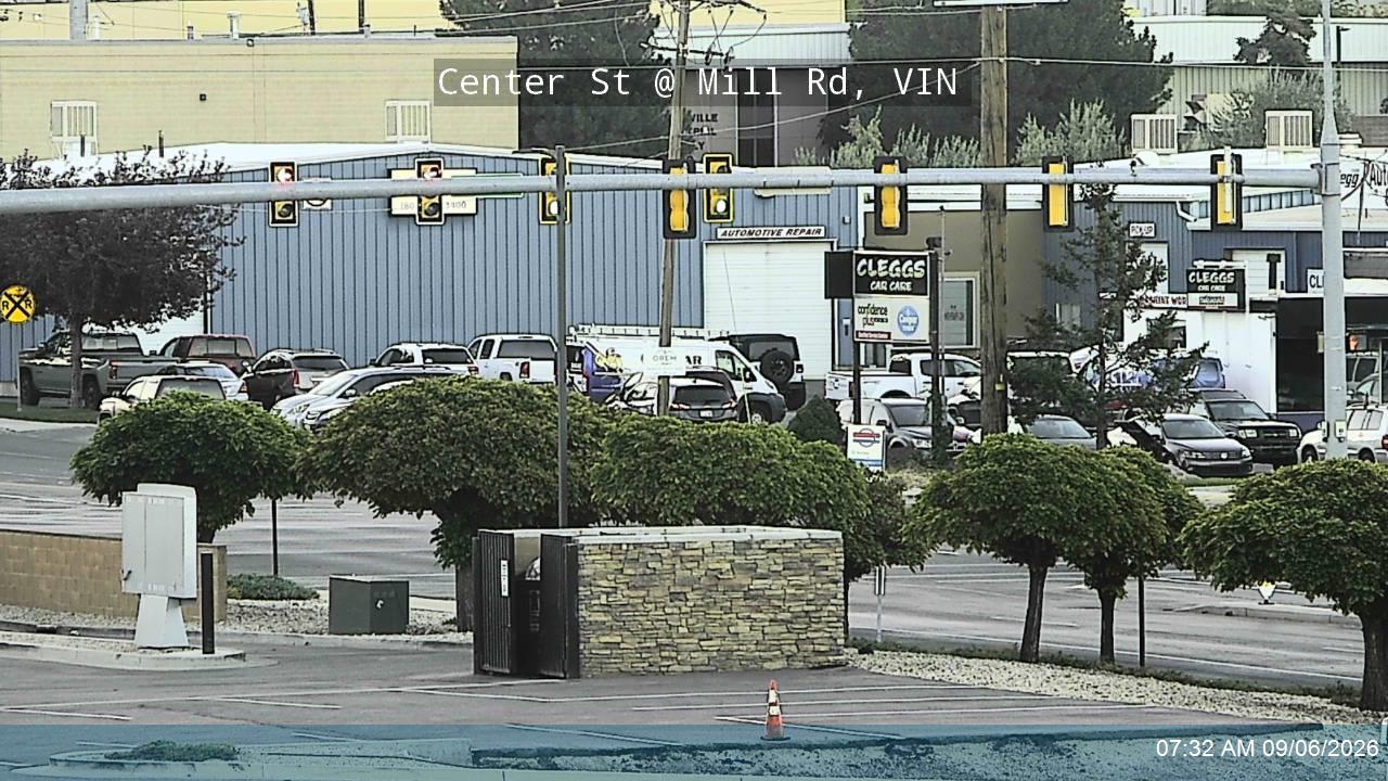 Center St @ Mill Rd, VIN live camera view