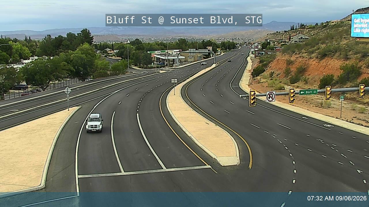 Bluff St / SR-18 @ Sunset Blvd / SR-8, STG live camera view