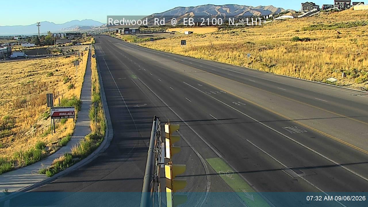 Redwood Rd / SR-68 @ EB 2100 N / SR-194, LHI live camera view