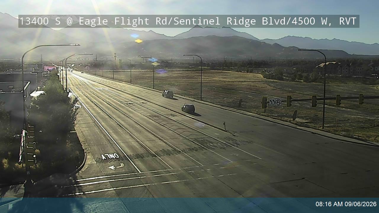 13400 S @ Eagle Flight Rd / Sentinal Ridge Blvd / 4500 W, RVT live camera view