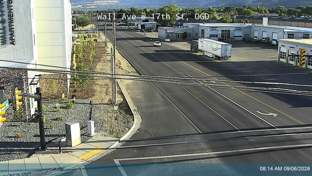 SR-204 / Wall Ave @ 17th St, OGD live camera view