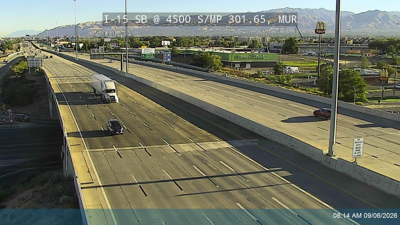 I-15 SB @ 4500 S / SR-266 / MP 301.65, MUR live camera view