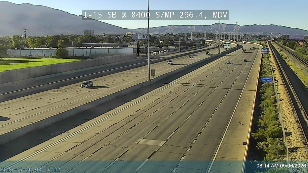 I-15 SB @ 8400 S / MP 296.4, MDV live camera view