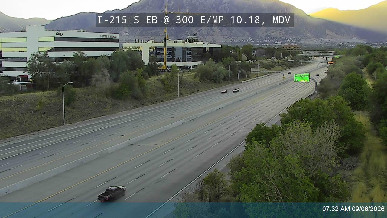I-215 S EB @ 300 E / MP 10.18, MDV live camera view