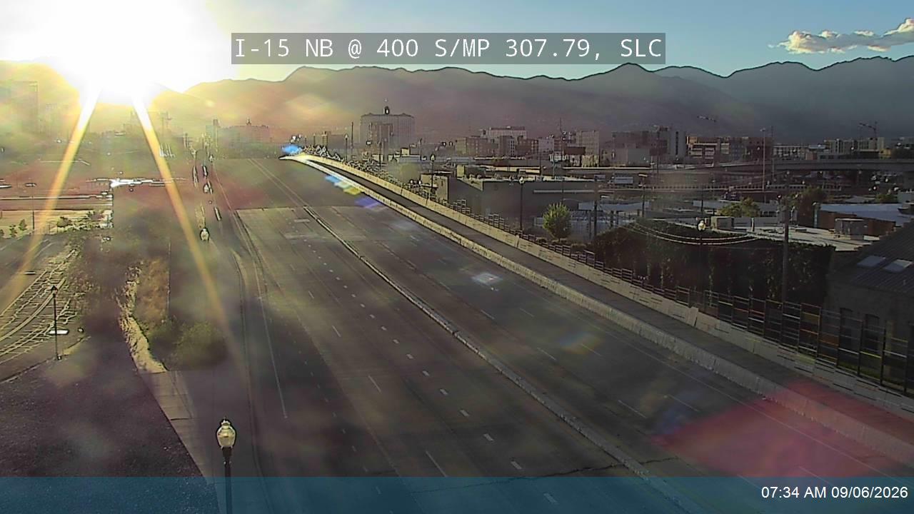 I-15 NB @ 400 S / MP 307.79, SLC live camera view