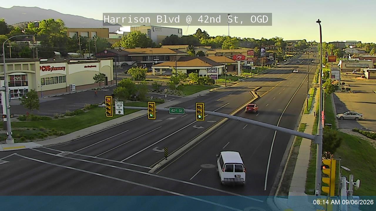 Harrison Blvd / Wildcat Way / SR-203 @ 42nd St / Country Hills Dr, OGD live camera view