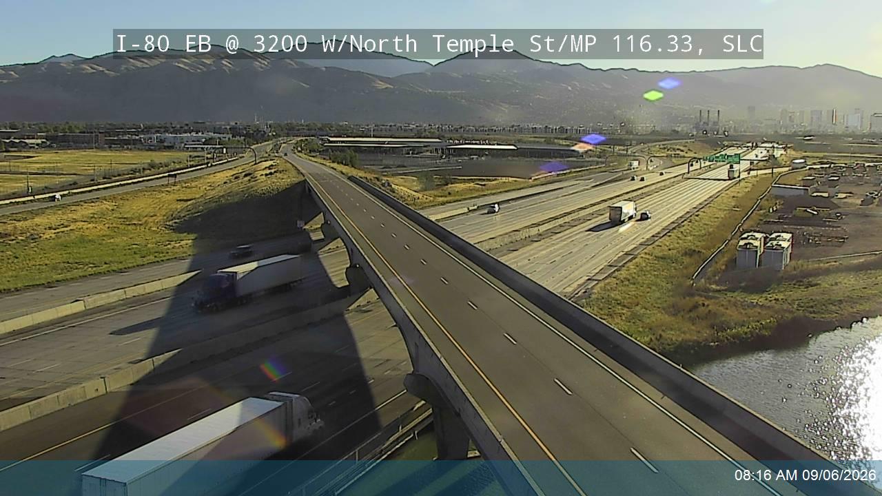 I-80 EB @ 3200 W / North Temple St / MP 116.33, SLC live camera view