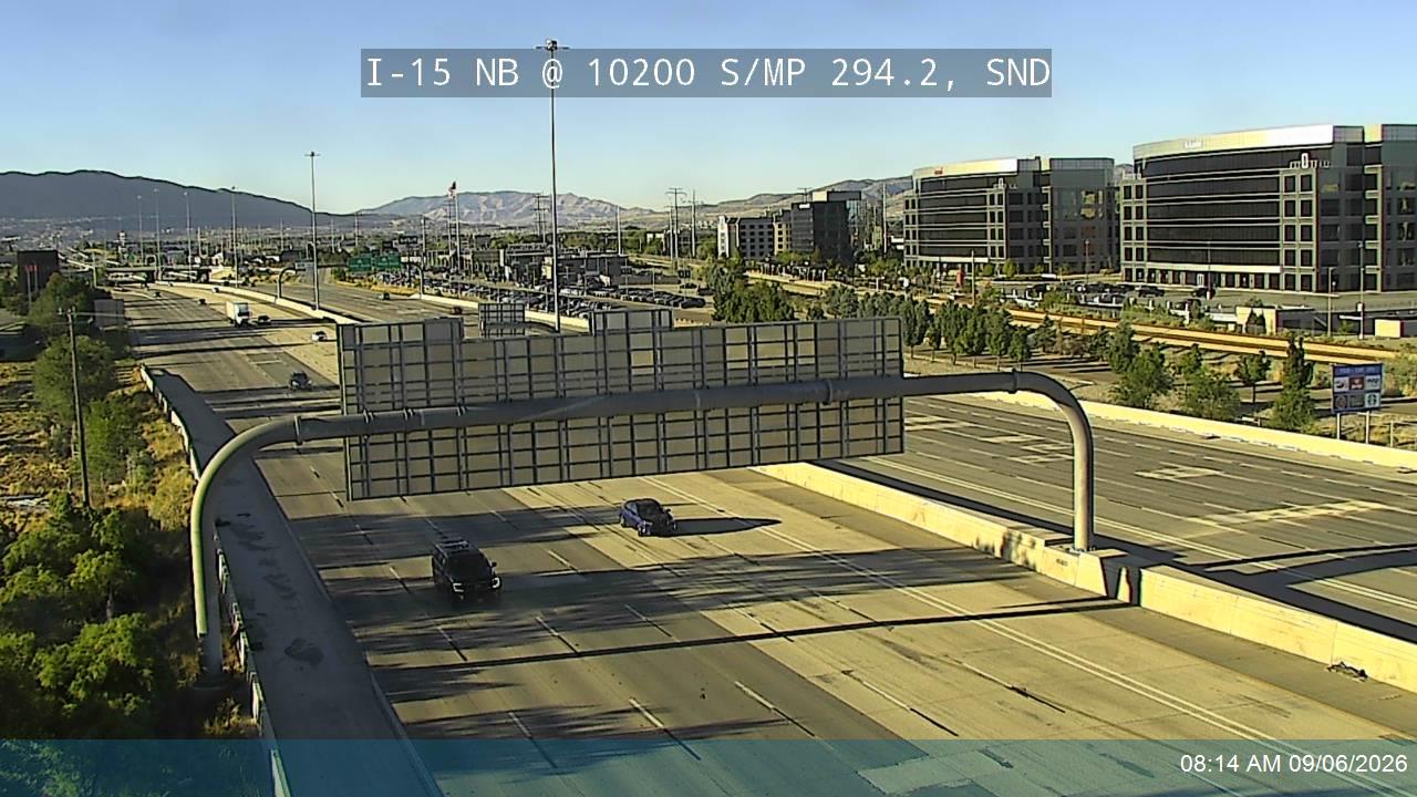 I-15 NB @ 10200 S / MP 294.2, SND live camera view