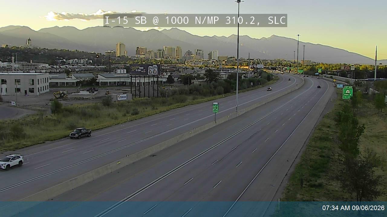 I-15 SB @ 1000 N / MP 310.2, SLC live camera view