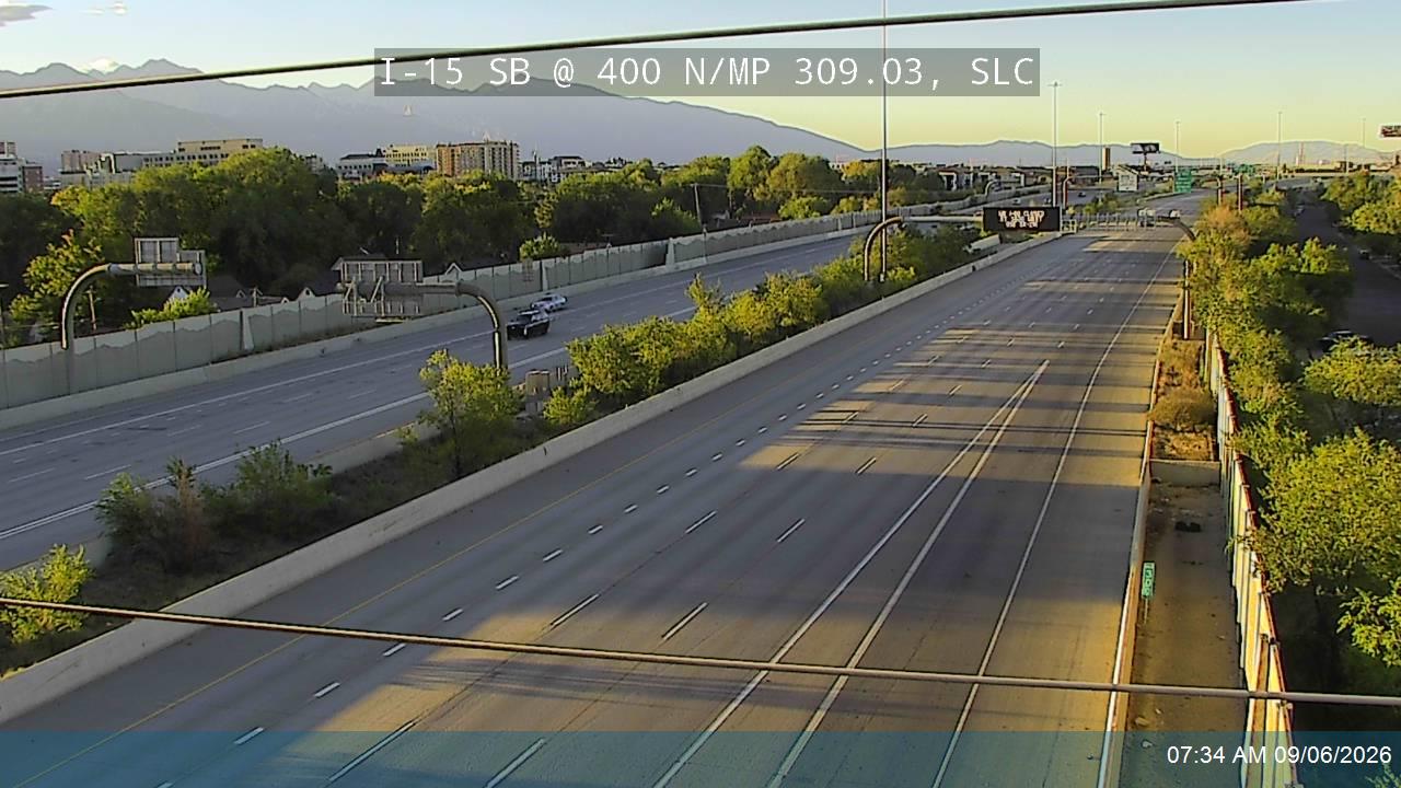 I-15 SB @ 400 N / MP 309.03, SLC live camera view