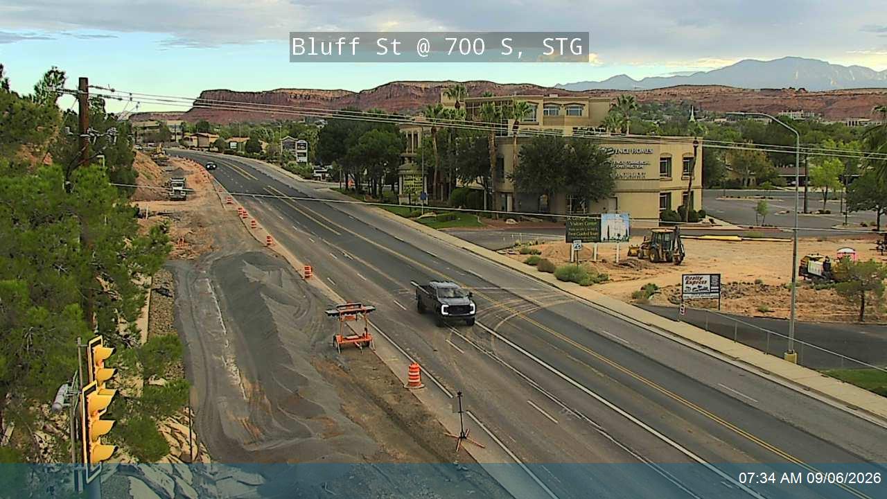 Bluff St / SR-18 @ 700 S, STG live camera view