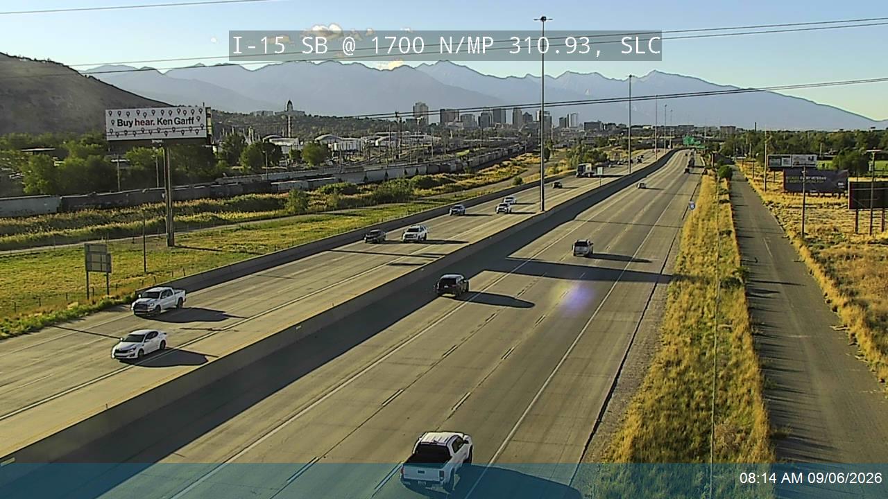 I-15 SB @ 1700 N / MP 310.93, SLC live camera view