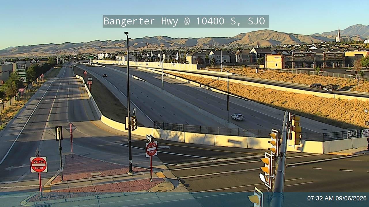 Bangerter Hwy / SR-154 @ 10400 S / South Jordan Pkwy / SR-151, SJO live camera view