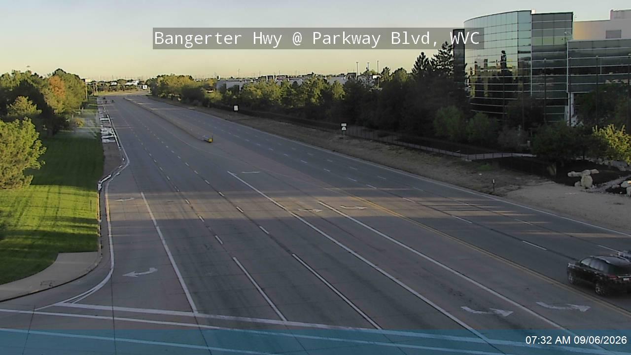 Bangerter Hwy / SR-154 @ Parkway Blvd / 2700 S, WVC live camera view