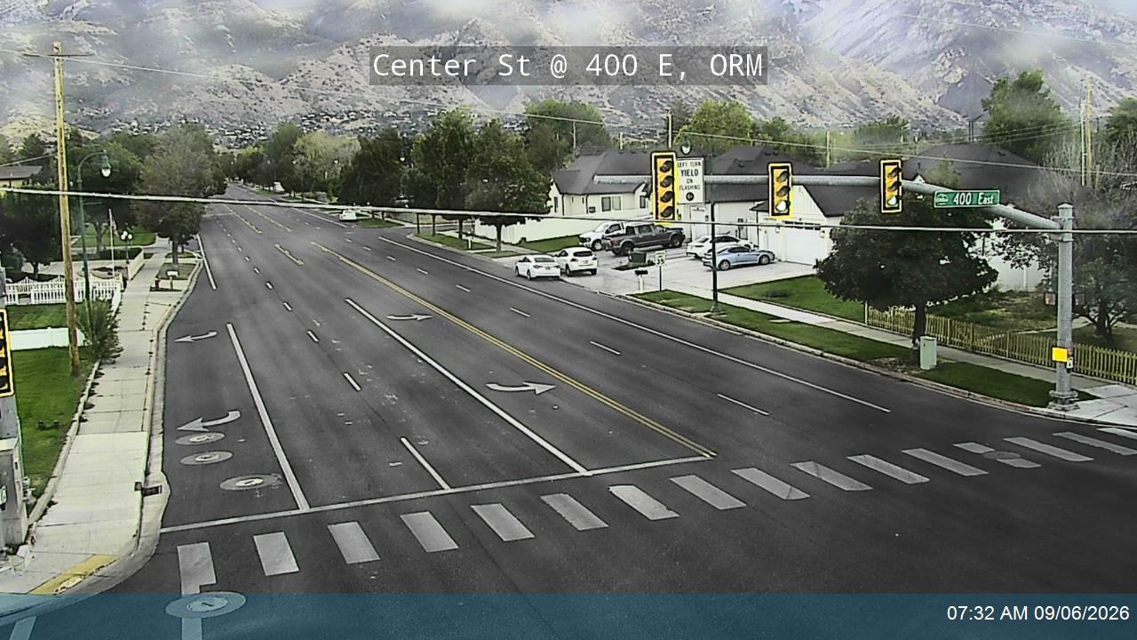 Center St @ 400 E / Tiger Way, ORM live camera view