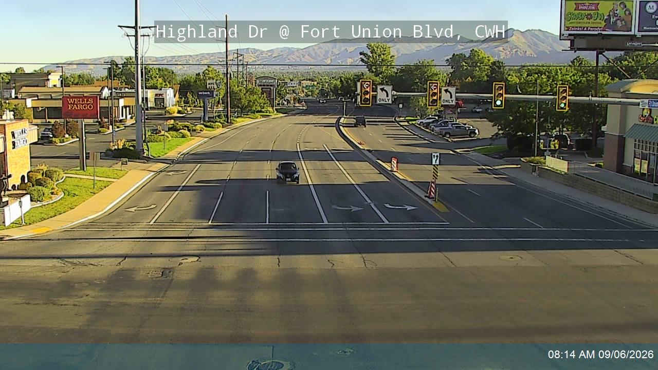 Highland Dr / 2000 E @ Fort Union Blvd / 7000 S, CWH live camera view