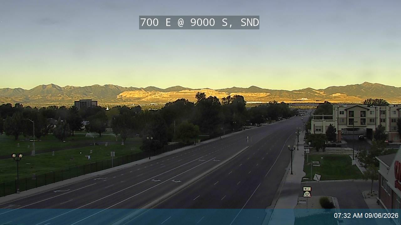 700 E / SR-71 @ 9000 S / SR-209, SND live camera view