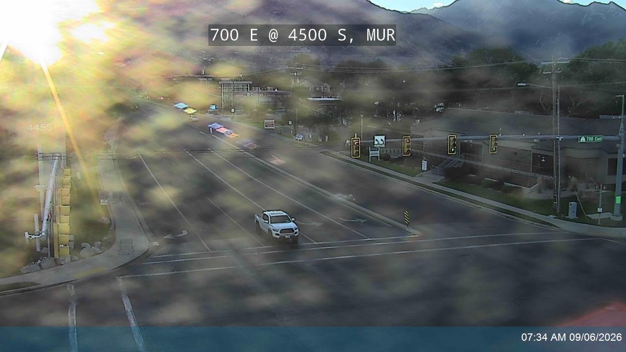 700 E / SR-71 @ 4500 S / SR-266, MUR live camera view