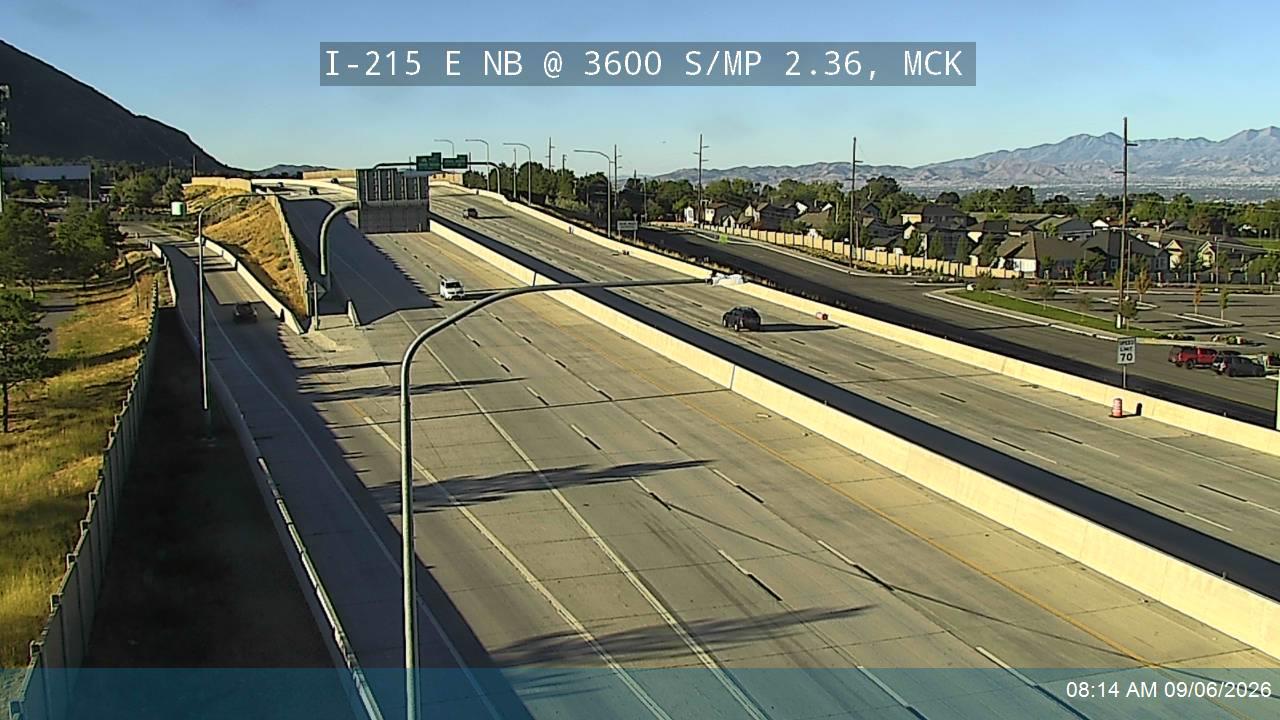 I-215 E NB @ 3600 S / MP 2.36, MCK live camera view
