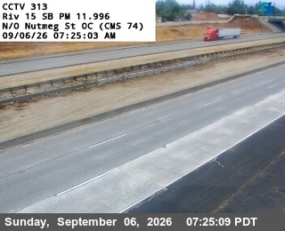 I-15 : (313) North of Nutmeg Street Overcross live camera view