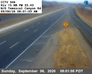 I-15 : (346) North of Temescal Canyon Road live camera view