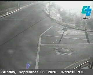 19 - NB SR 99 South of Sultana Drive live camera view
