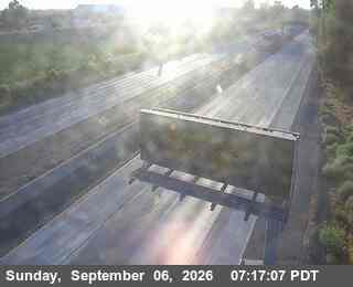 30 - SB SR 99 Griffith Road OC live camera view