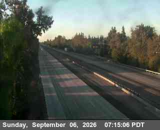 60 - NB I-5 N/O Hammer Lane live camera view